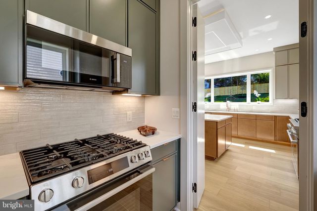 6605 JERRY PL, Mclean, VA 22101