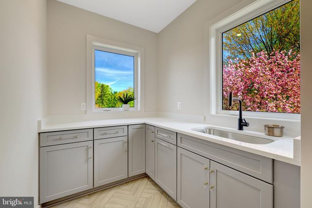 6605 JERRY PL, Mclean, VA 22101