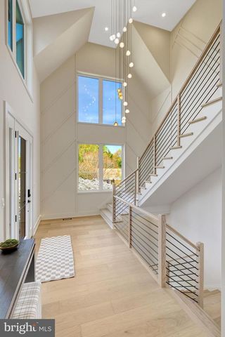 6605 JERRY PL, Mclean, VA 22101
