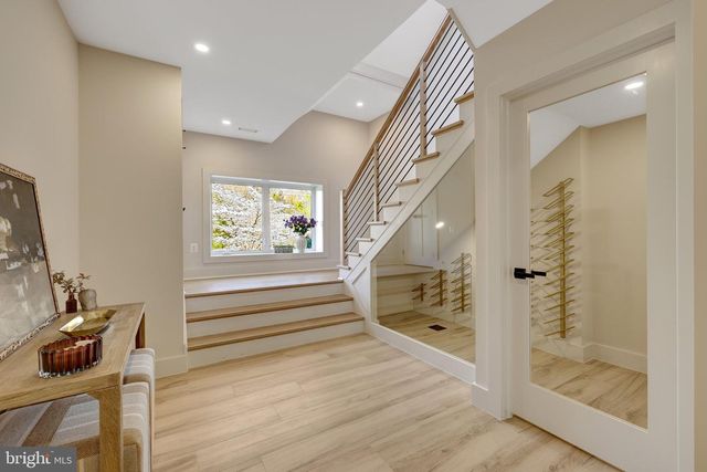 6605 JERRY PL, Mclean, VA 22101