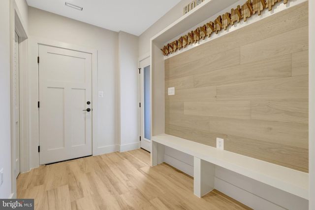 6605 JERRY PL, Mclean, VA 22101