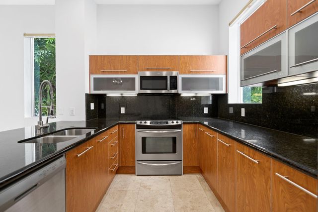 775 NE 4th Avenue 775, Fort Lauderdale, FL 33304