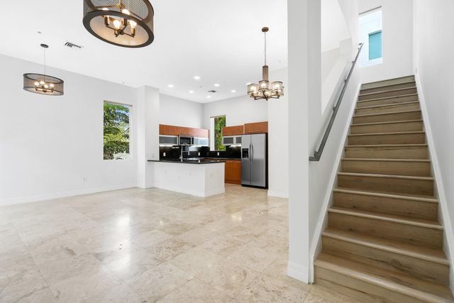 775 NE 4th Avenue 775, Fort Lauderdale, FL 33304