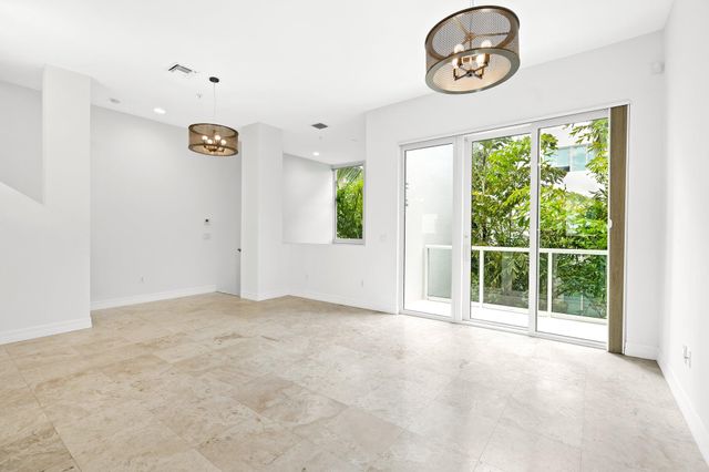 775 NE 4th Avenue 775, Fort Lauderdale, FL 33304