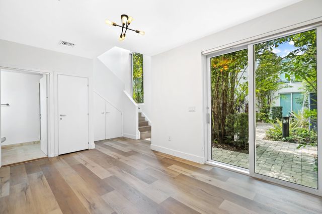 775 NE 4th Avenue 775, Fort Lauderdale, FL 33304