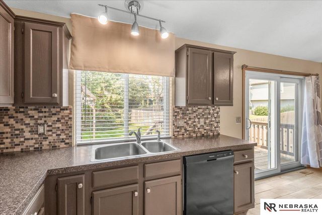 3008 N 152 Street, Omaha, NE 68116