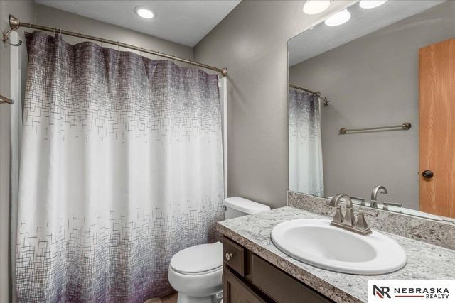 3008 N 152 Street, Omaha, NE 68116