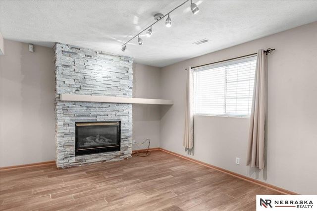 3008 N 152 Street, Omaha, NE 68116
