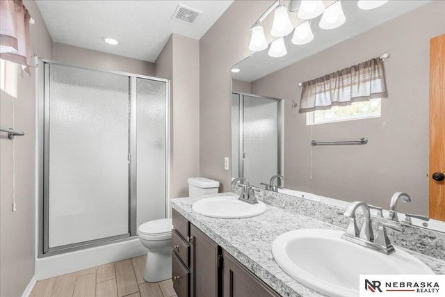 3008 N 152 Street, Omaha, NE 68116