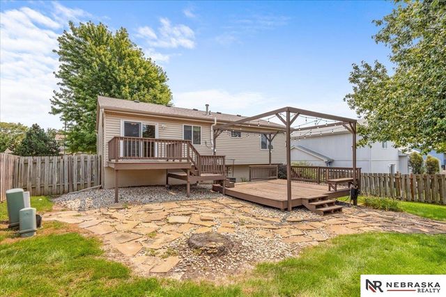 3008 N 152 Street, Omaha, NE 68116