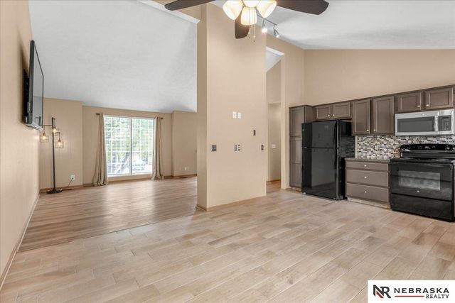 3008 N 152 Street, Omaha, NE 68116