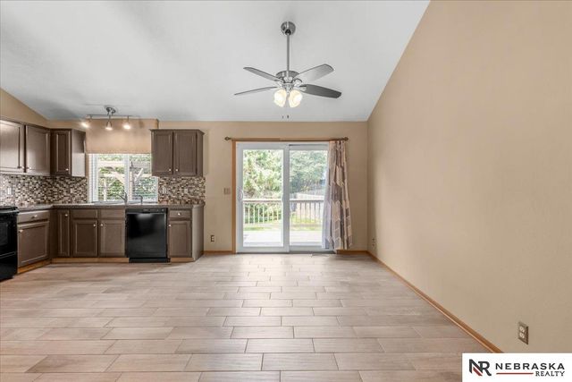 3008 N 152 Street, Omaha, NE 68116