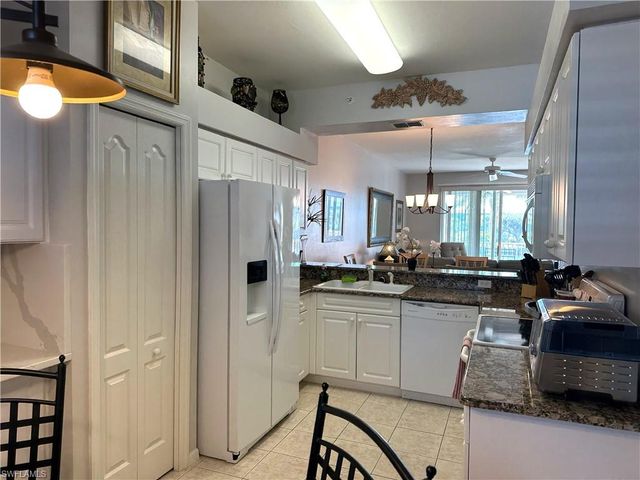 16655 Lake Circle DR # 825, Fort Myers, FL 33908