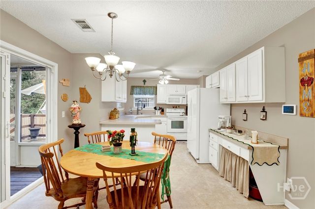 214 Belle Grove Circle, Richmond Hill, GA 31324