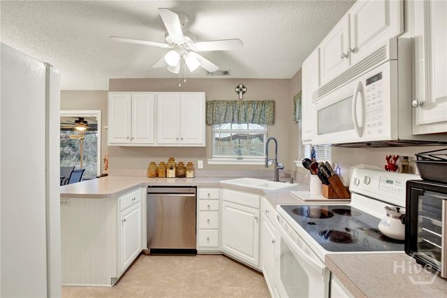 214 Belle Grove Circle, Richmond Hill, GA 31324