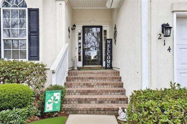 214 Belle Grove Circle, Richmond Hill, GA 31324