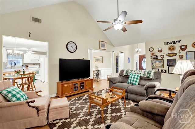 214 Belle Grove Circle, Richmond Hill, GA 31324