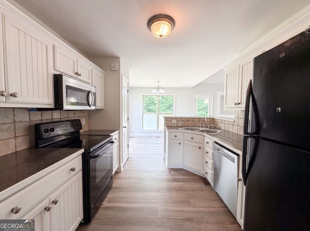 34 Cass Station Drive NW, Cartersville, GA 30120