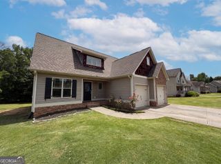 34 Cass Station Drive NW, Cartersville, GA 30120