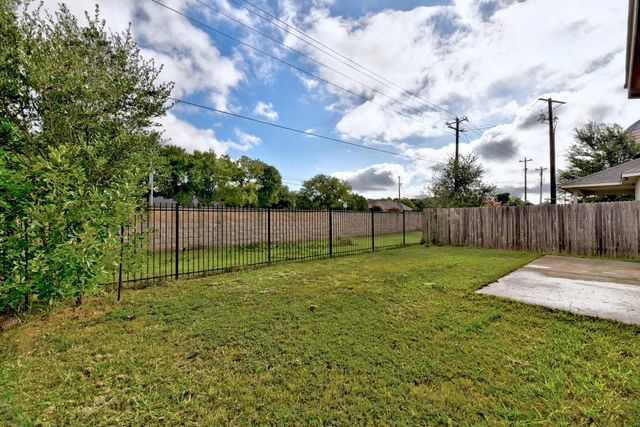 194 Camden CV, Buda, TX 78610