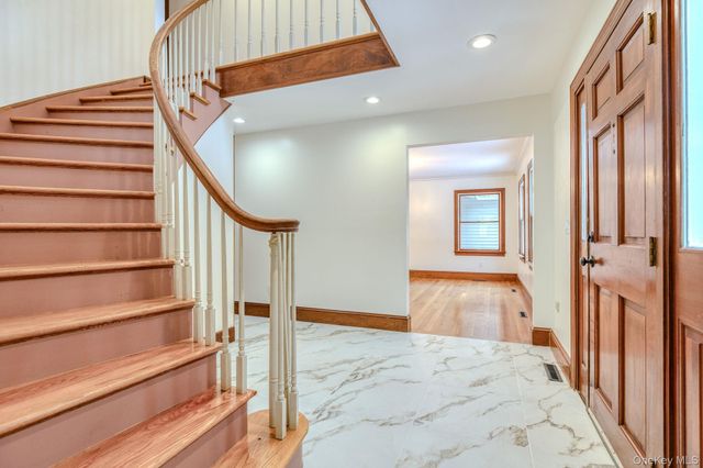 24 Deer Run Road, Newburgh, NY 12550