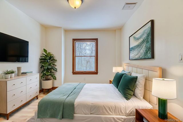 24 Deer Run Road, Newburgh, NY 12550