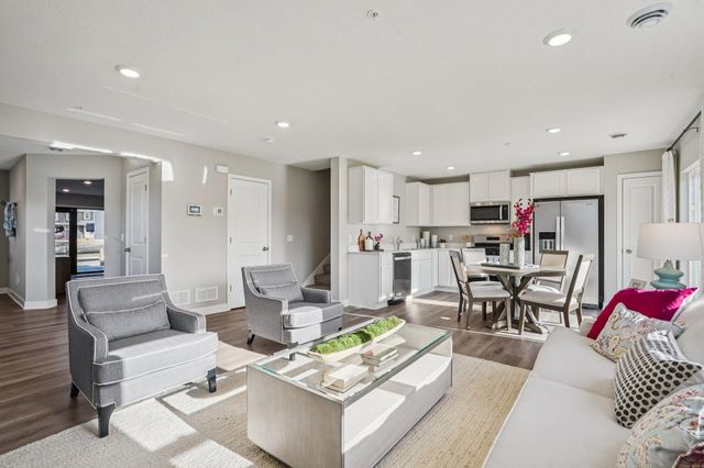 17577 Driscoll Place, Lakeville, MN 55044