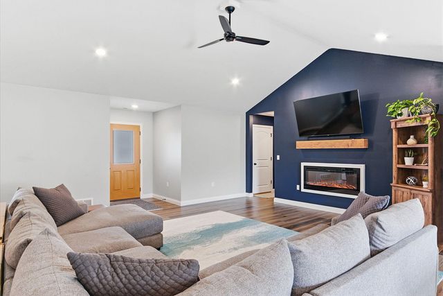 4089 W SNAPDRAGON DR, Columbia, MO 65203