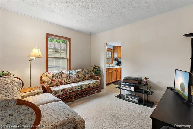 27428 Townley Street, Madison Heights, MI 48071