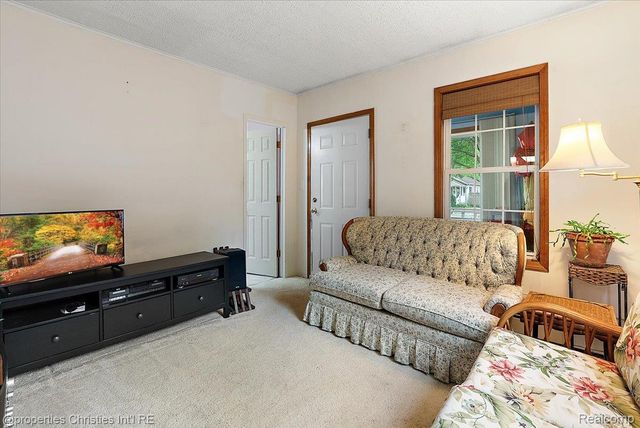 27428 Townley Street, Madison Heights, MI 48071