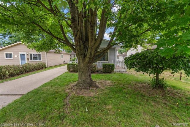 27428 Townley Street, Madison Heights, MI 48071