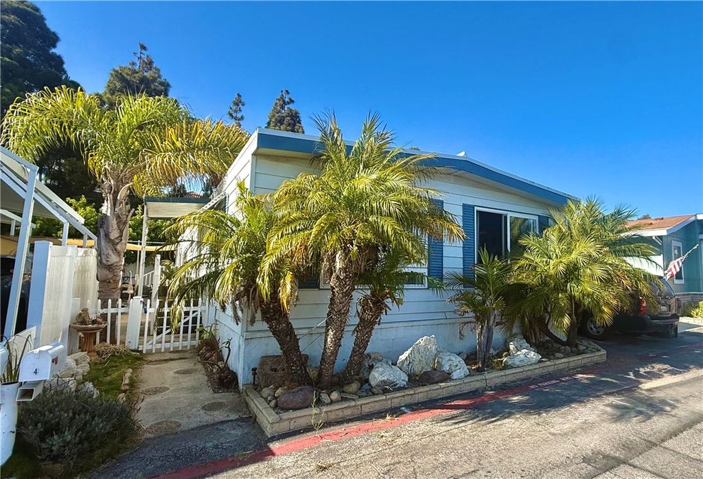 20701 Beach Boulevard 4, Huntington Beach, CA 92648