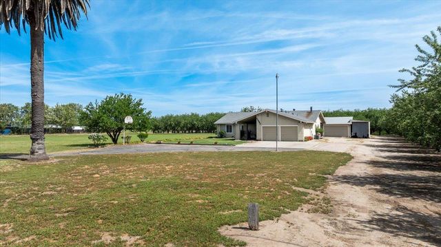 22082 Oleander Ave, Manteca, CA 95337