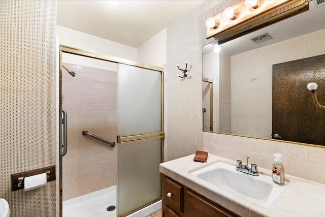 22082 Oleander Ave, Manteca, CA 95337