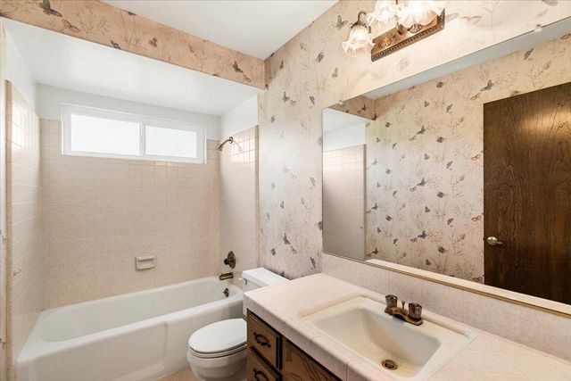 22082 Oleander Ave, Manteca, CA 95337