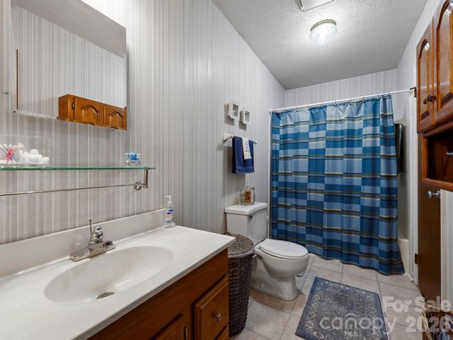 86 Debra Lane, Asheville, NC 28806