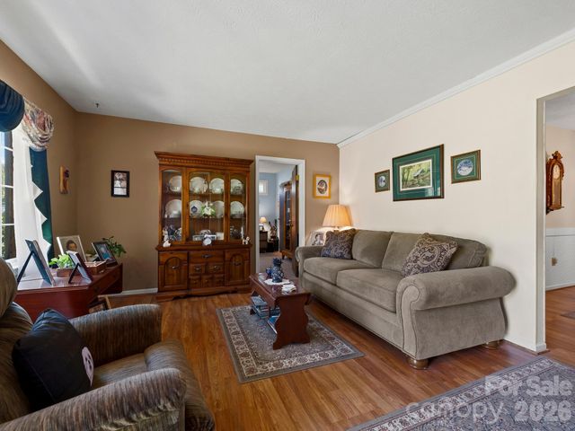 86 Debra Lane, Asheville, NC 28806