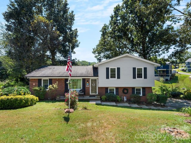 86 Debra Lane, Asheville, NC 28806