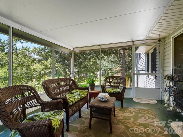 86 Debra Lane, Asheville, NC 28806