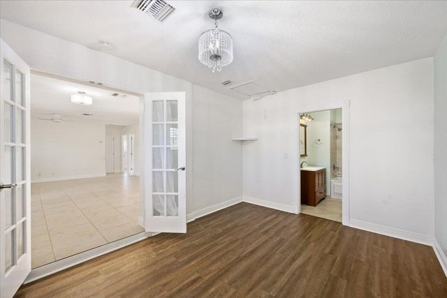 1012 Mohican Boulevard, Jupiter, FL 33458