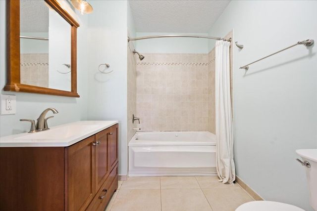 1012 Mohican Boulevard, Jupiter, FL 33458