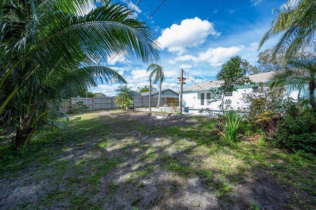 1012 Mohican Boulevard, Jupiter, FL 33458