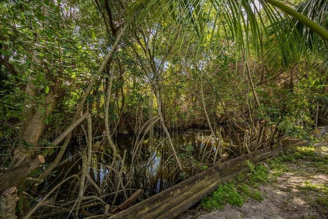 1012 Mohican Boulevard, Jupiter, FL 33458