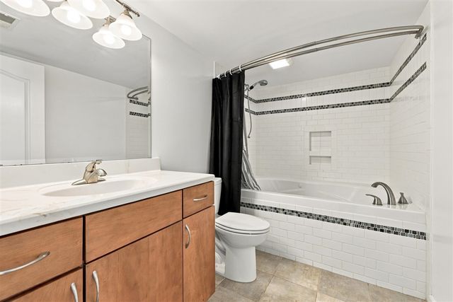 1642 Salisbury, Lowell, MI 49331