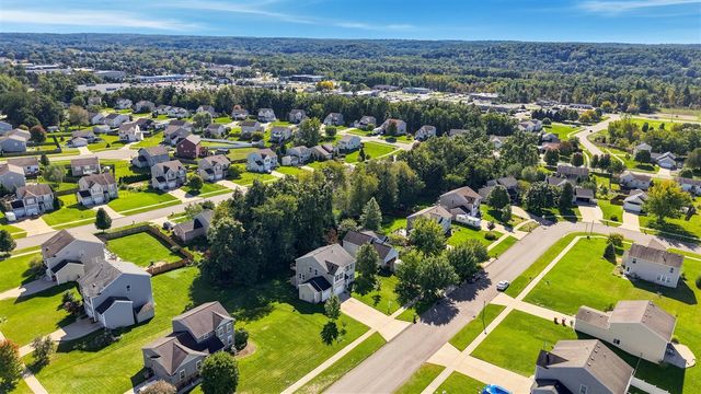 1642 Salisbury, Lowell, MI 49331
