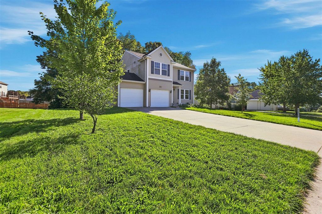 1642 Salisbury, Lowell, MI 49331