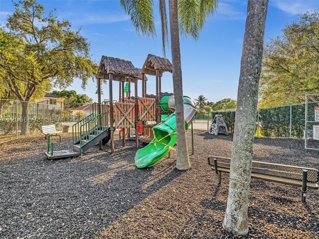 4807 SW 34th Ave, Hollywood, FL 33312
