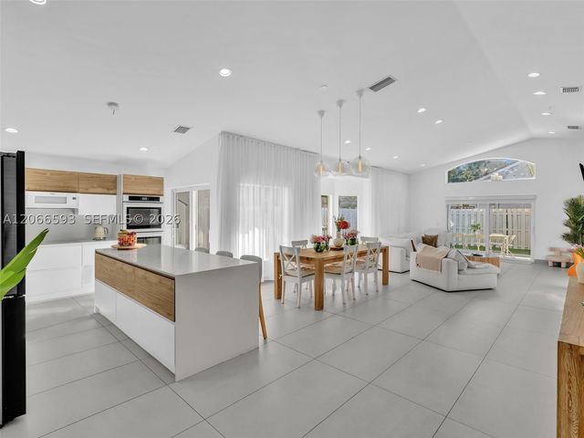 4807 SW 34th Ave, Hollywood, FL 33312