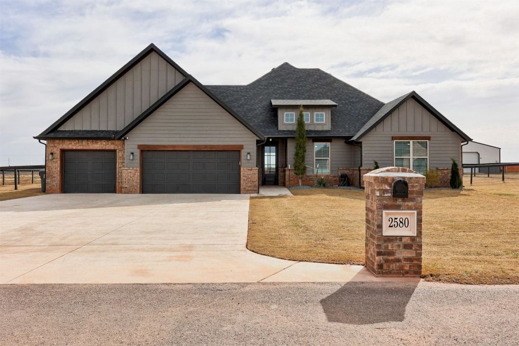 2580 Sunset Court, Guthrie, OK 73044