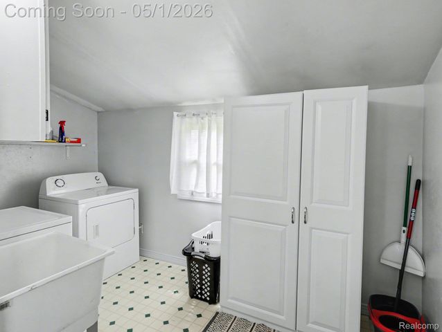 3123 Clayton Street, La Salle Township, MI 48133